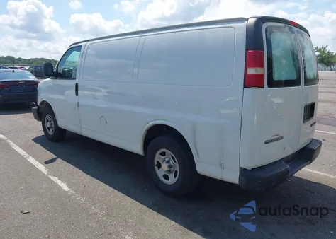 2005 Chevrolet Express z USA, uszkodzony, nr VIN 1GCEG15X951106199